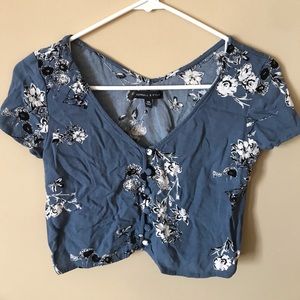 Kendall and Kylie Pacsun crop top